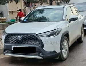 Toyota Corolla Cross Hybrid 2024 White
