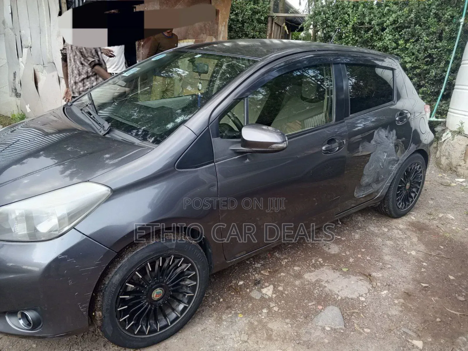 Toyota Yaris 2012 Black