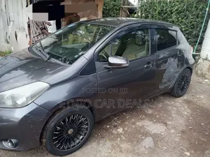 Toyota Yaris 2012 Black