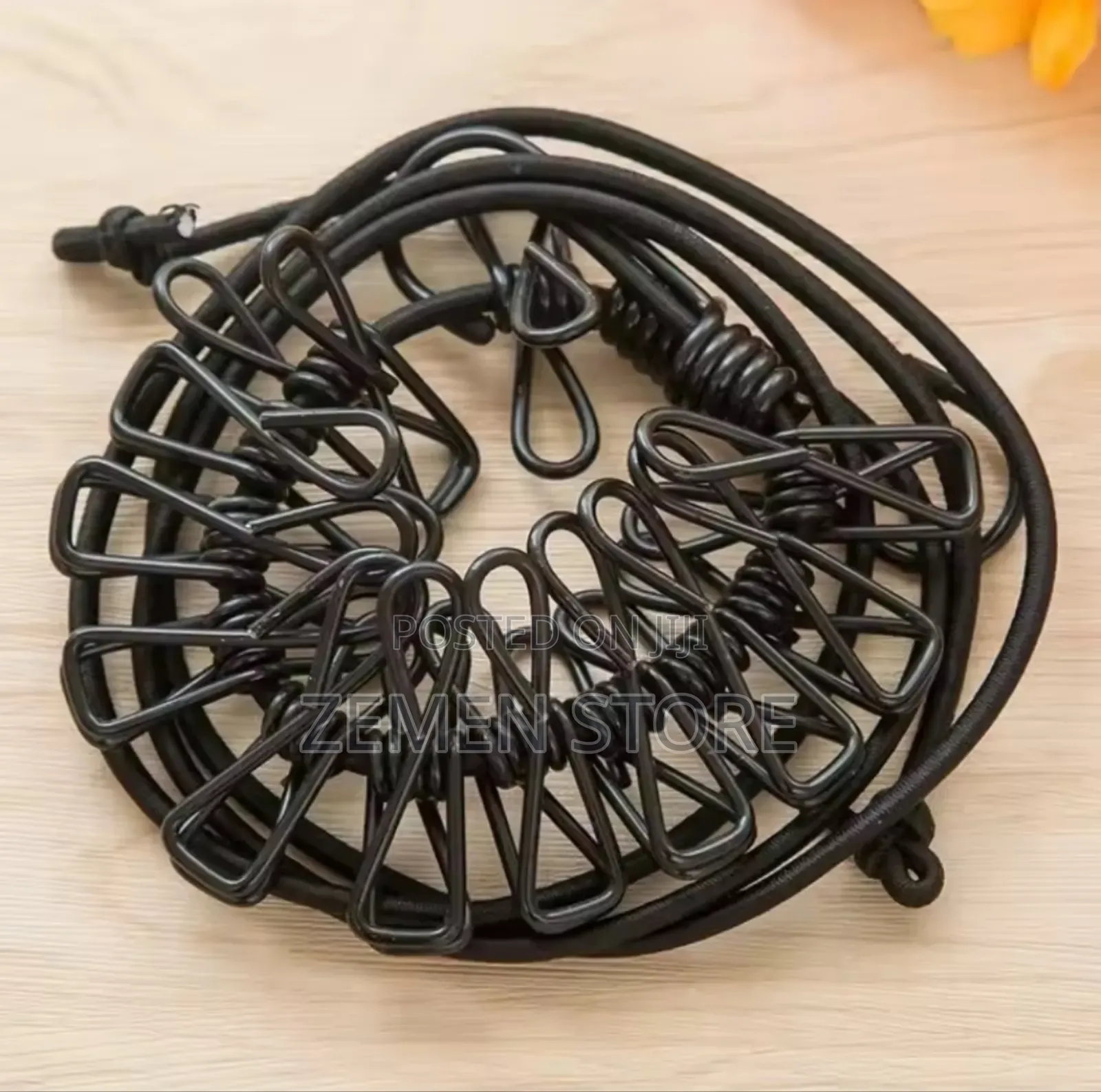 Clothes Hanger With Clips