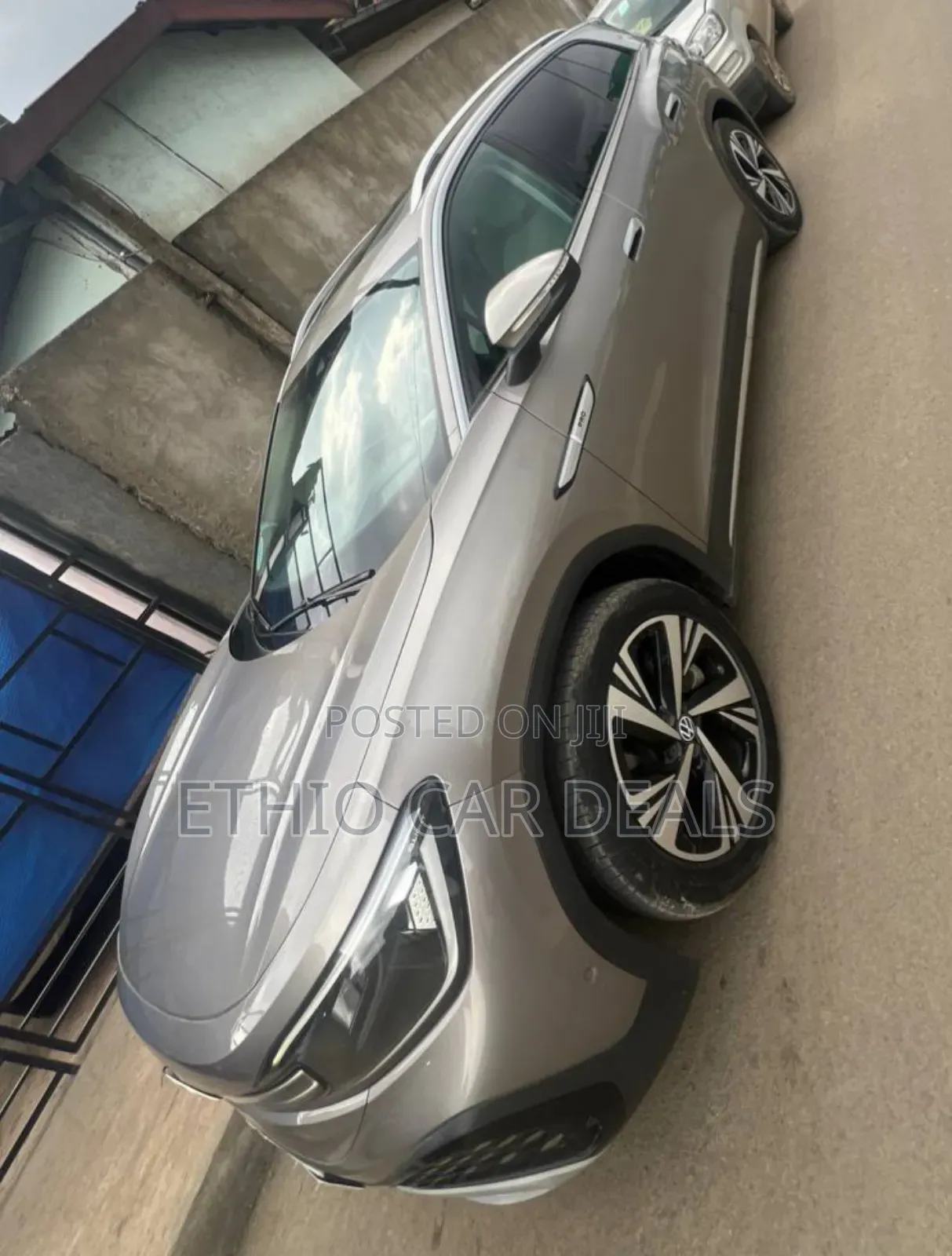 Volkswagen ID.6 2023 Beige