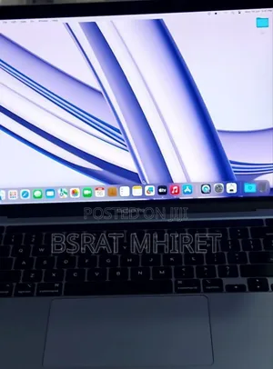 New Laptop Apple MacBook Air 2022 M2 8GB Apple M2 SSD 256GB