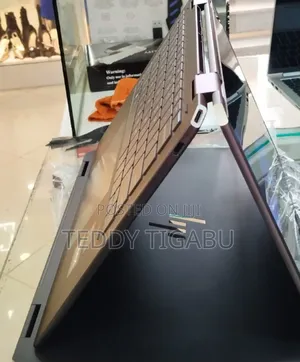 Photo - New Laptop HP Spectre 16GB Intel Core I7 SSD 1T