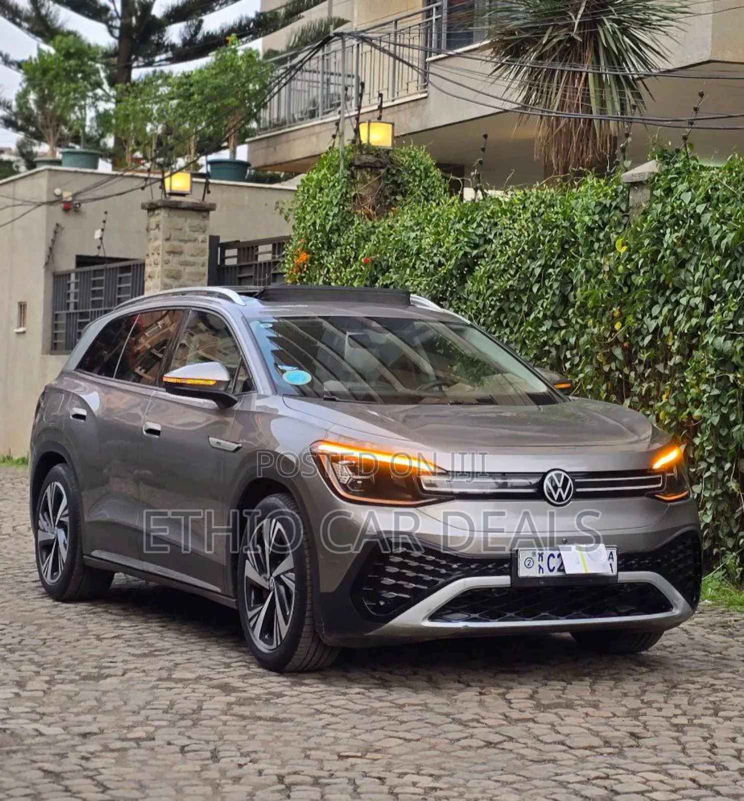 Volkswagen ID.6 2023 Gold