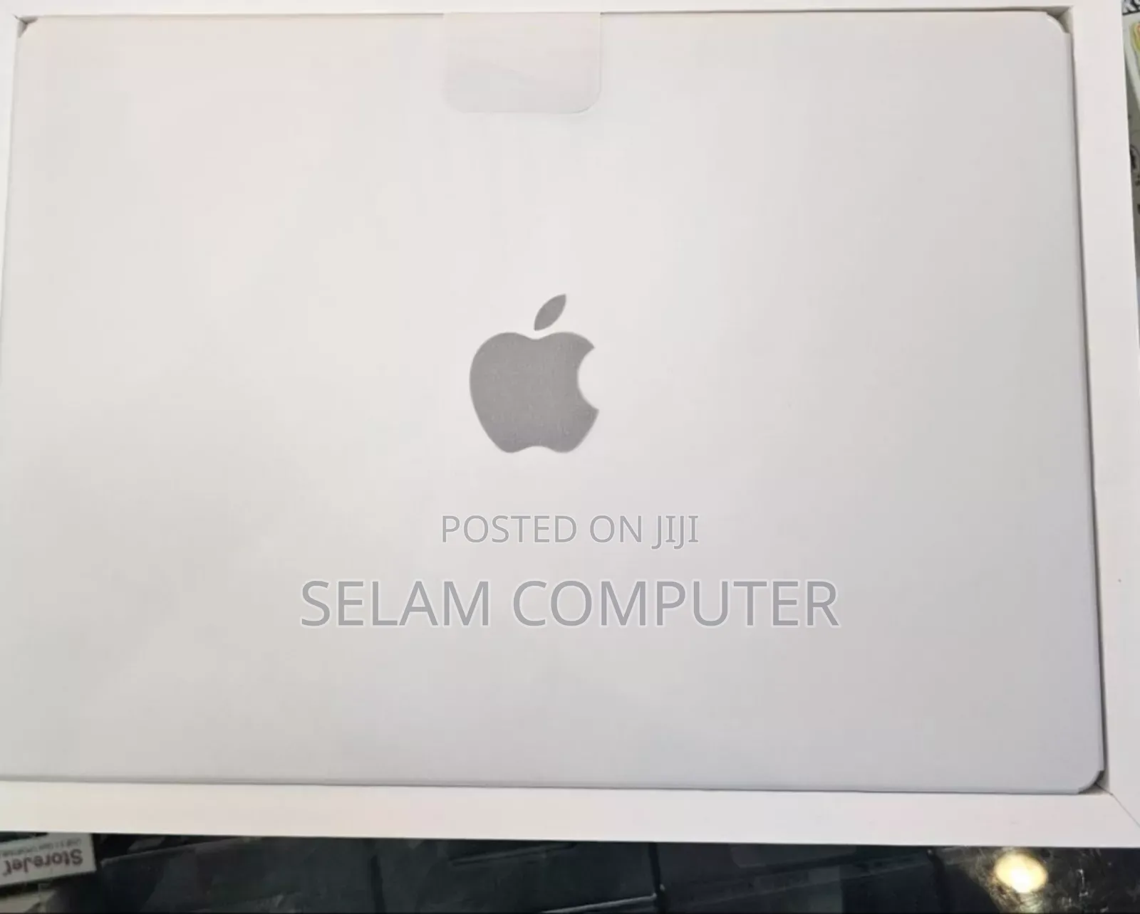 New Laptop Apple MacBook Air 2025 M4 13-Inch 16GB Apple M4 SSD 512GB