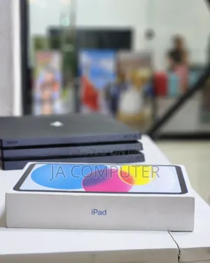 New Apple iPad 10.2 (2020) Wi-Fi 64 GB Black