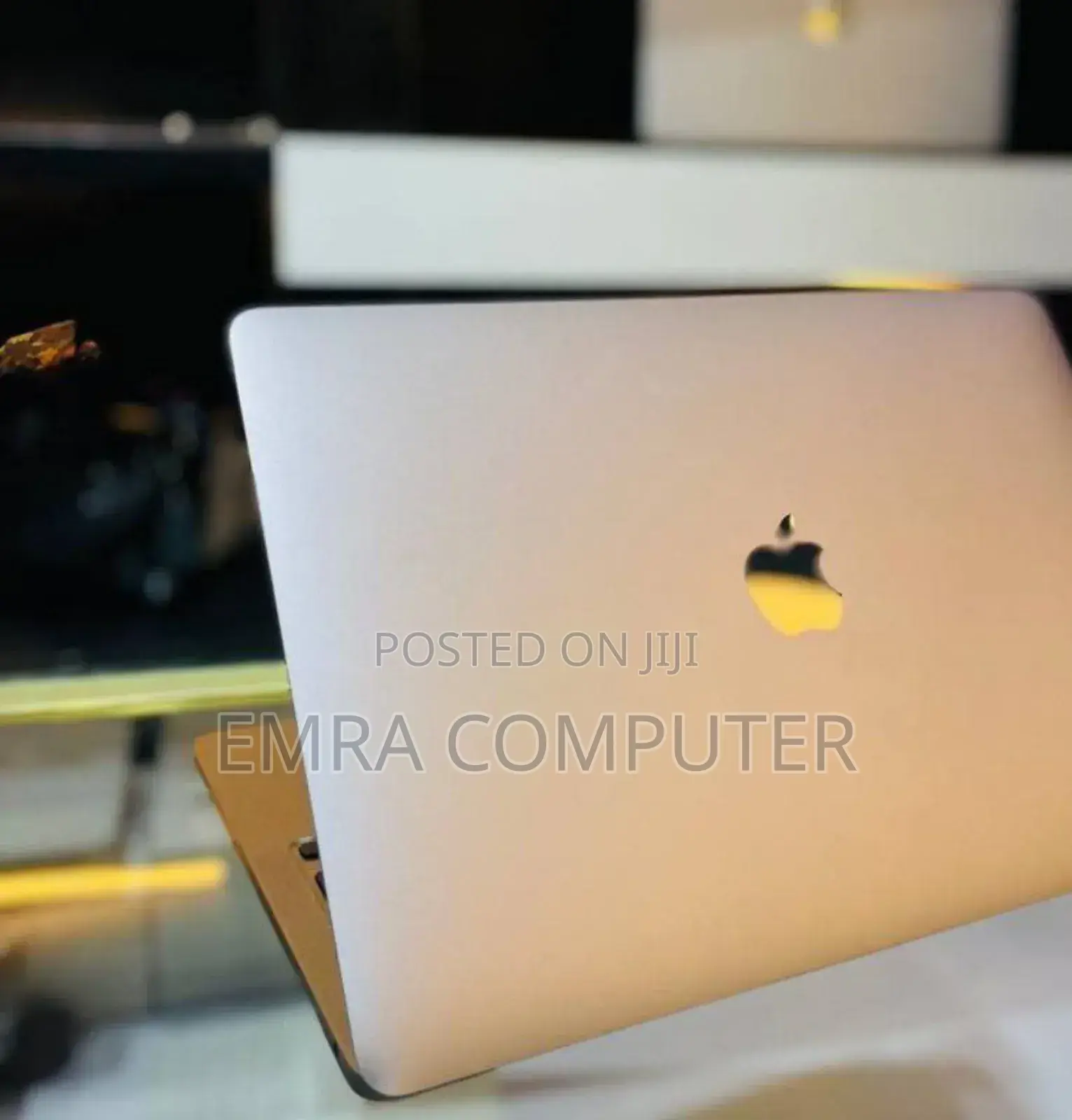 New Laptop Apple MacBook Pro M1 8GB Apple M1 Pro SSD 256GB
