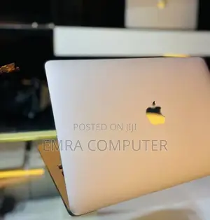 New Laptop Apple MacBook Pro M1 8GB Apple M1 Pro SSD 256GB