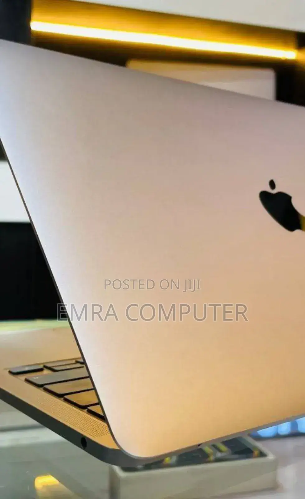 New Laptop Apple MacBook Pro M1 8GB Apple M1 Pro SSD 256GB