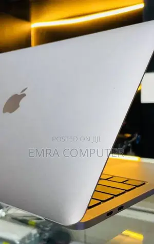 New Laptop Apple MacBook Pro M1 8GB Apple M1 Pro SSD 256GB