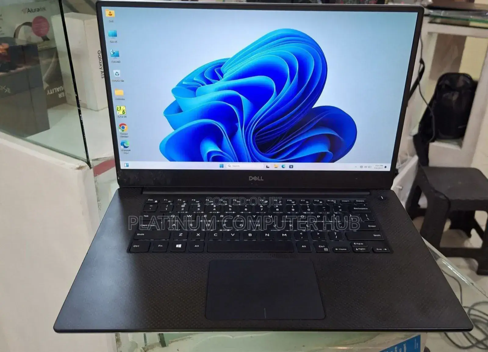 New Laptop Dell Precision 5540 16GB Intel Core I7 SSD 512GB