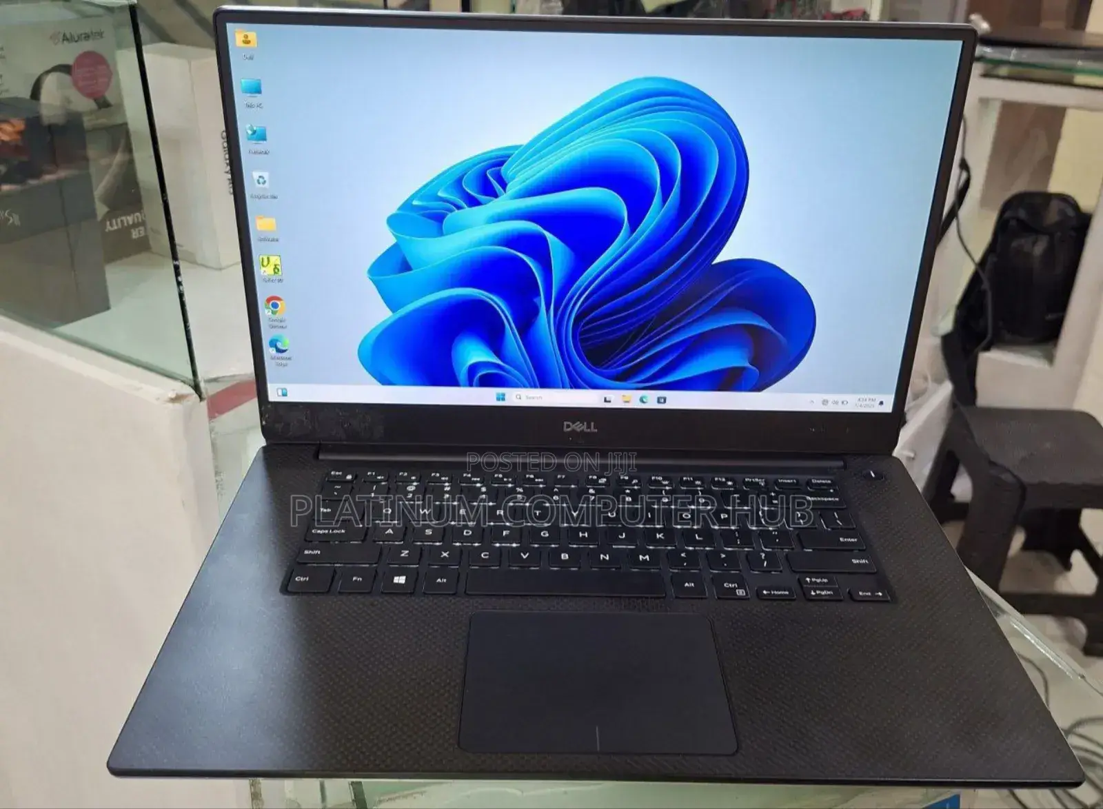 New Laptop Dell Precision 5540 16GB Intel Core I7 SSD 512GB