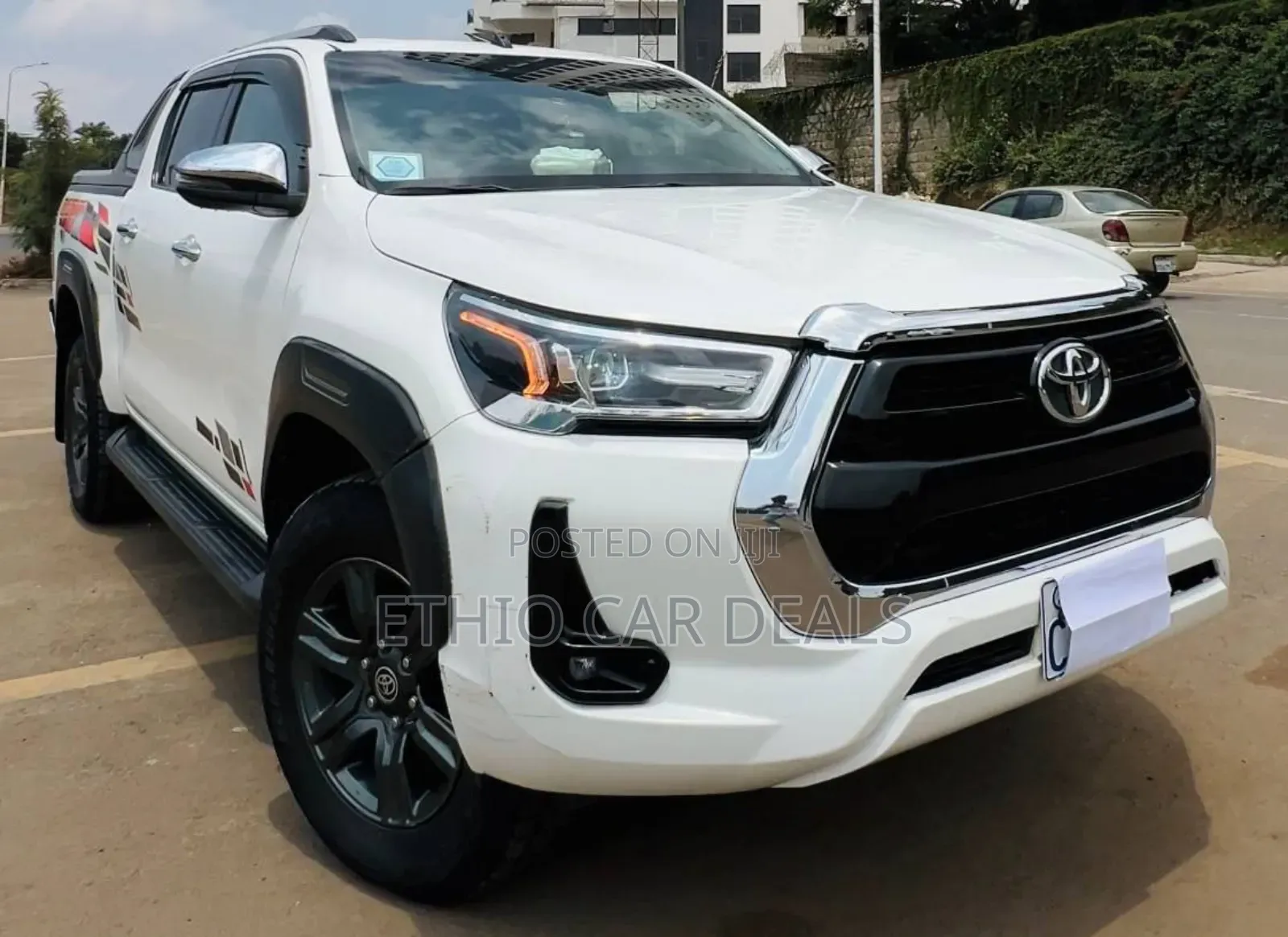 Toyota Hilux 2021 White