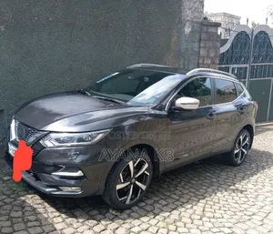 Photo - Nissan Qashqai 2018 Gray