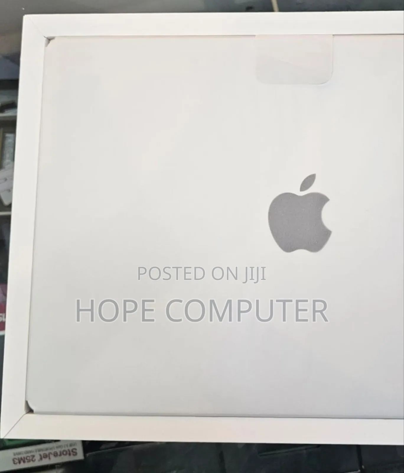 New Laptop Apple MacBook Pro 2024 M4 14-Inch 16GB Apple M4 SSD 512GB