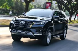 Photo - New Toyota Fortuner 2023 Black