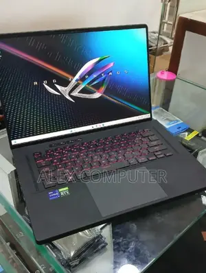 New Laptop Asus ROG Zephyrus G15 16GB Intel Core I9 SSD 1T
