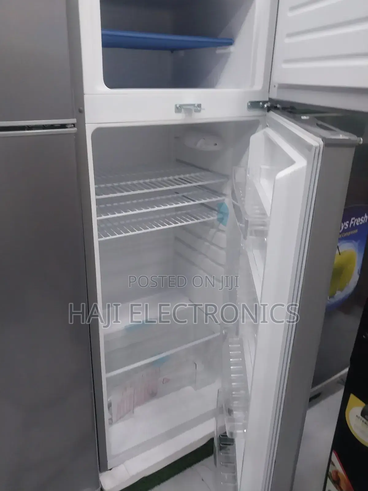 Victory Refrigerator 340