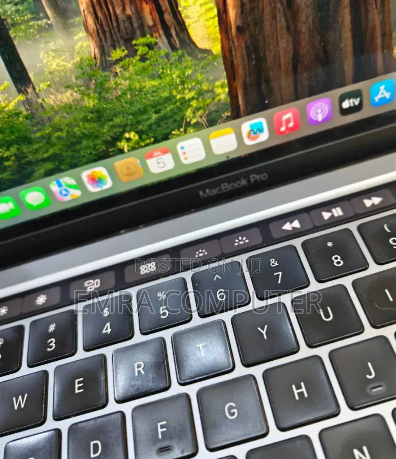 New Laptop Apple MacBook Pro 2020 8GB Intel Core I5 SSD 256GB