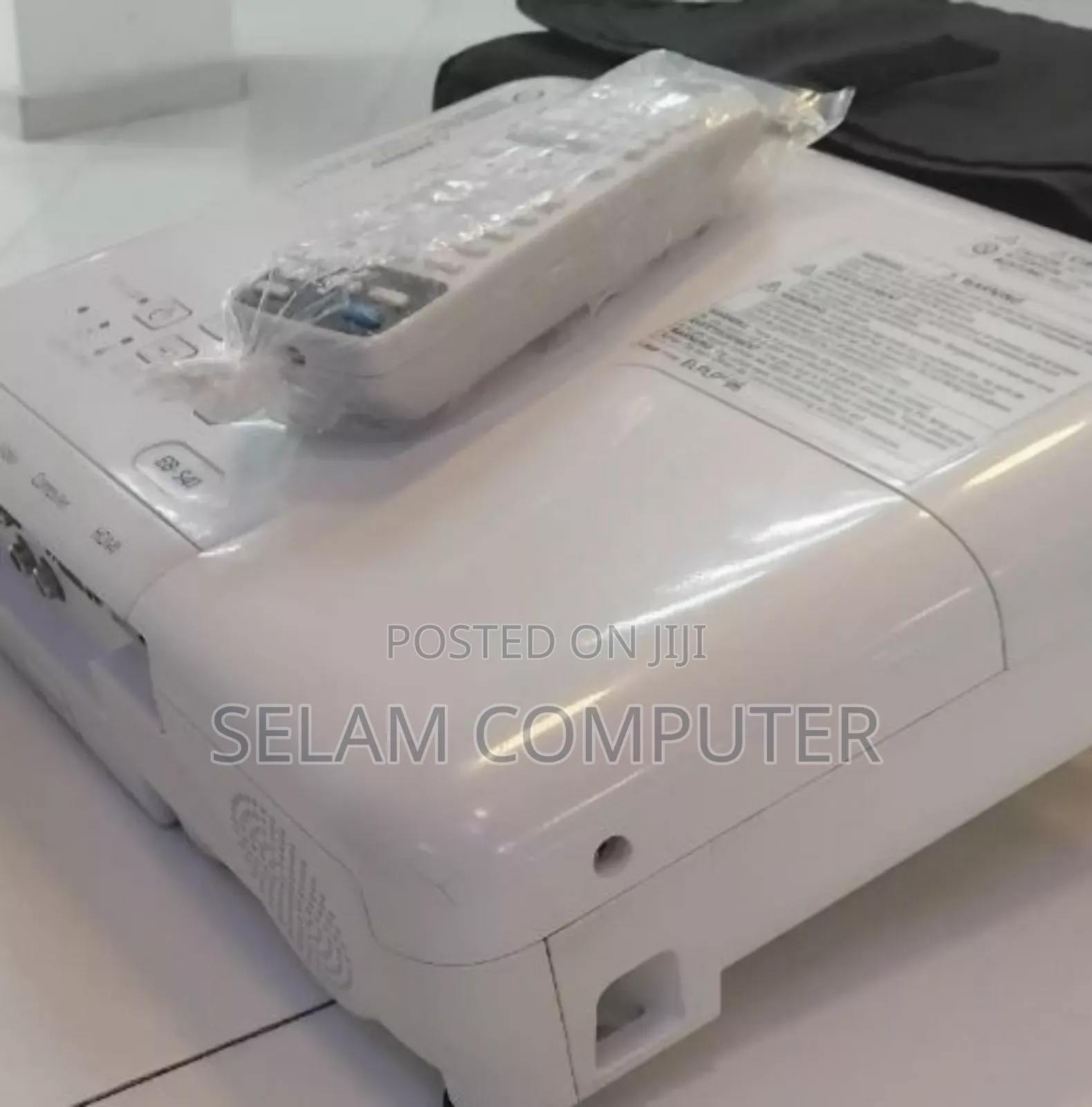 Epson Projector Model Name: Eb-S41 Has Bag and R