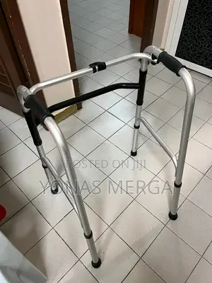 Photo - Walker Cheap Walking Aid埒اwalker×沿maximum Support Is Needed