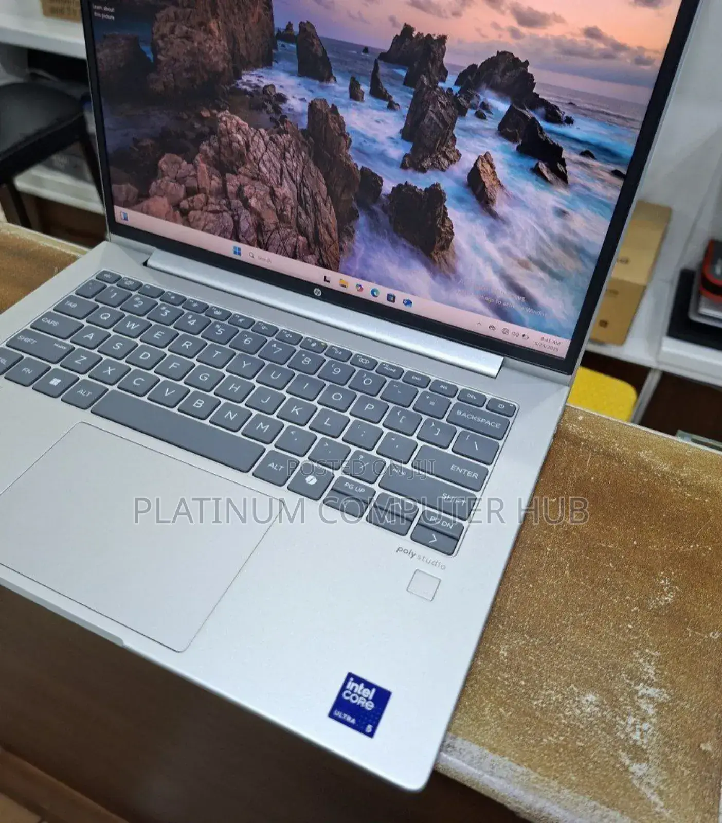 New Laptop HP ProBook 440 G10 8GB Intel Core Ultra 5 SSD 512GB