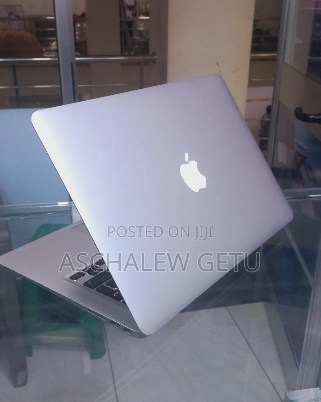 New Laptop Apple MacBook Air 4GB Intel Core I5 HDD 128GB