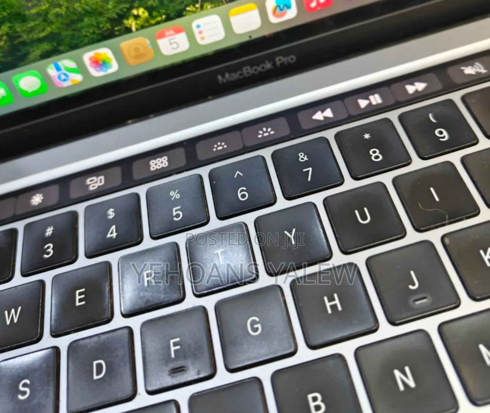 New Laptop Apple MacBook 2020 8GB Intel Core I5 SSD 256GB