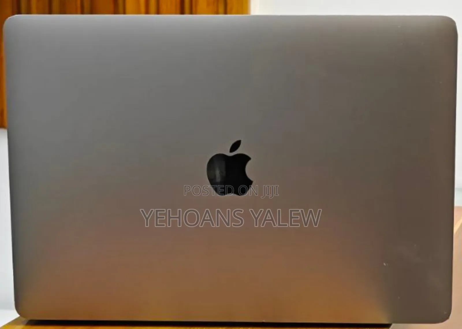 New Laptop Apple MacBook 2020 8GB Intel Core I5 SSD 256GB