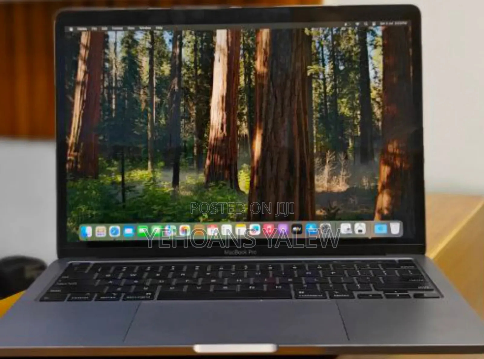 New Laptop Apple MacBook 2020 8GB Intel Core I5 SSD 256GB