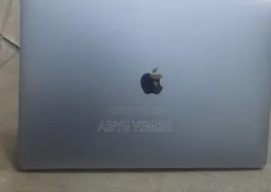 New Laptop Apple MacBook Pro 2017 16GB Intel Core I7 SSD 512GB