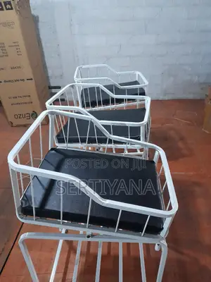 Photo - Neonatal Bed