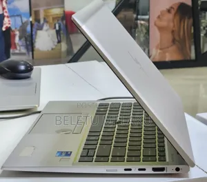 New Laptop HP EliteBook 840 G8 16GB Intel Core I7 SSD 512GB