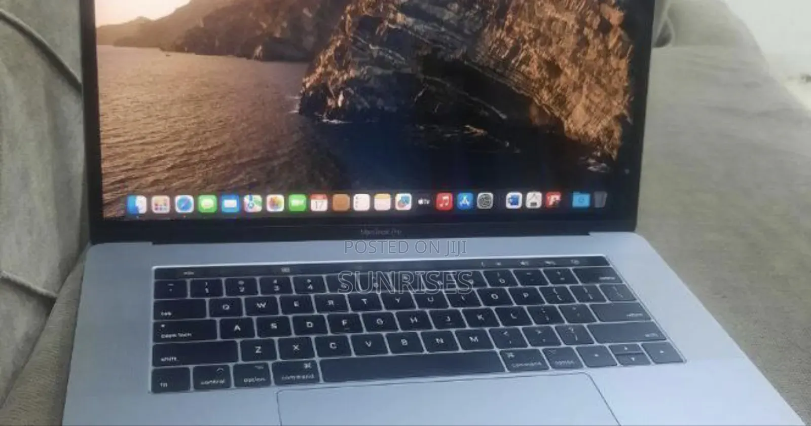 New Laptop Apple MacBook Pro 2017 16GB Intel Core I7 SSD 512GB