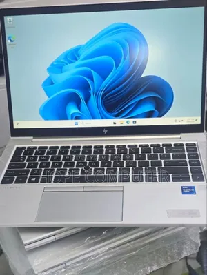 New Laptop HP EliteBook 840 G8 16GB Intel Core I7 SSD 512GB