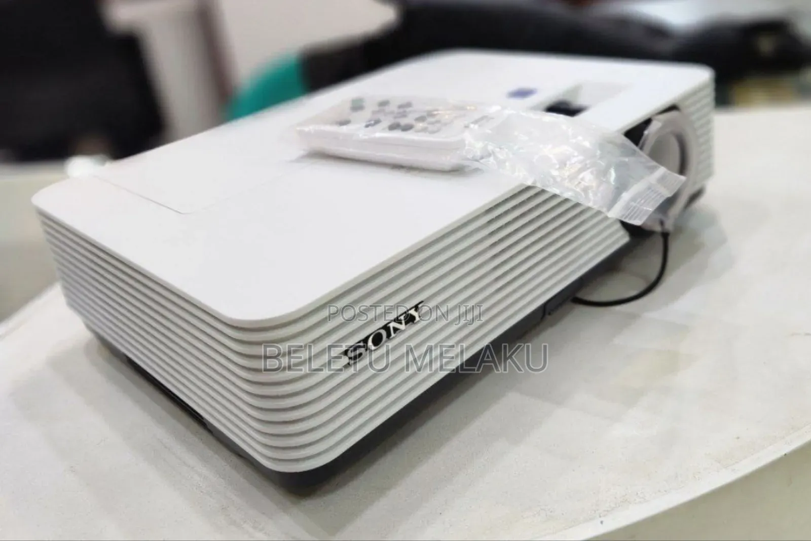 Sony Projector Model Name VPL-Dx221 Hardware