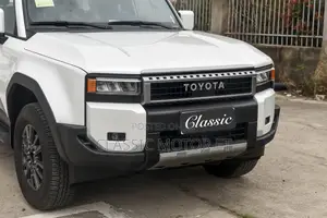 New Toyota Land Cruiser Prado 2.4 Hybrid 2024 White