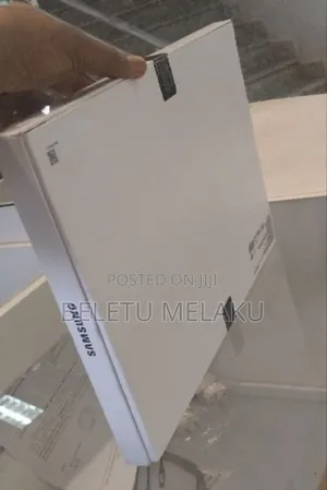 Photo - New Samsung Galaxy Tab S8 Ultra 256 GB