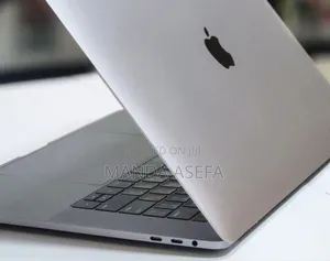 New Laptop Apple MacBook Pro 2016 16GB Intel Core I7 SSD 256GB