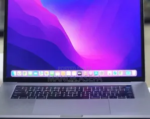 New Laptop Apple MacBook Pro 2016 16GB Intel Core I7 SSD 256GB