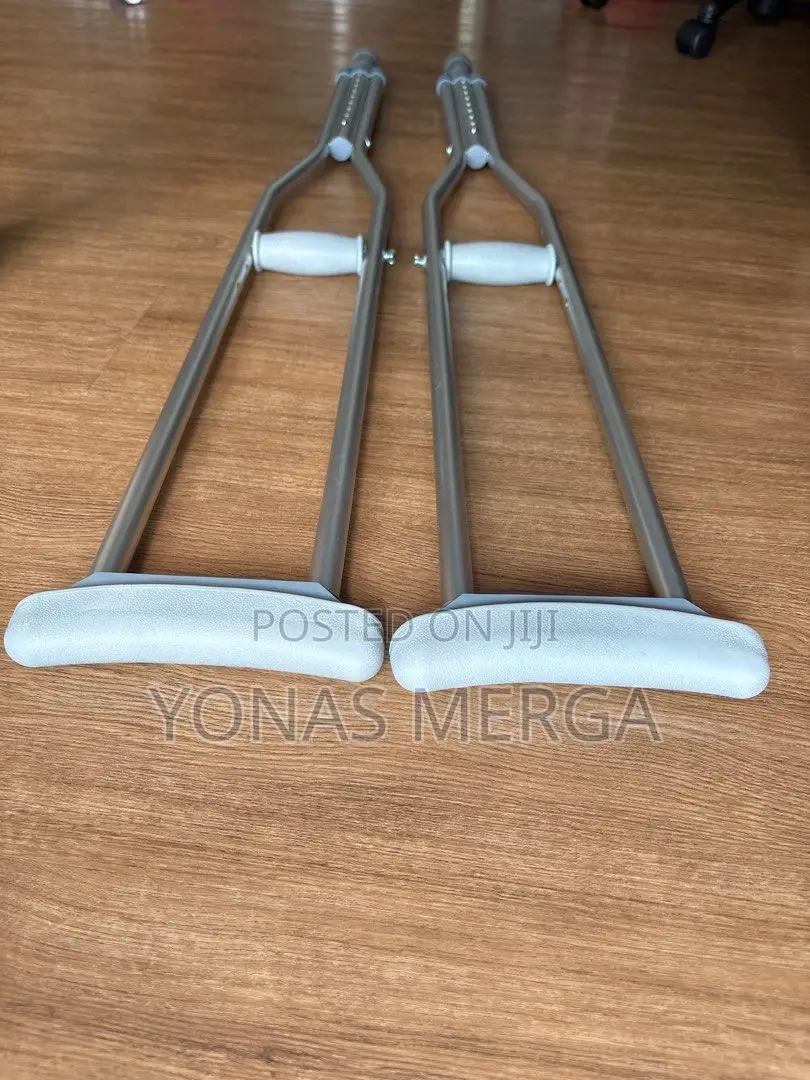 Universal Adult Walk Crutches梳وbuilt-in Metal Ring Protects