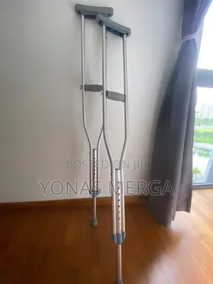 Crutches/Kranch/Extra Thick Underarm Pads Grip Offer Comfort