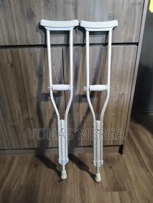 Photo - 2 Crutches Included 豳٨universal Crutches for Walking٩kranch