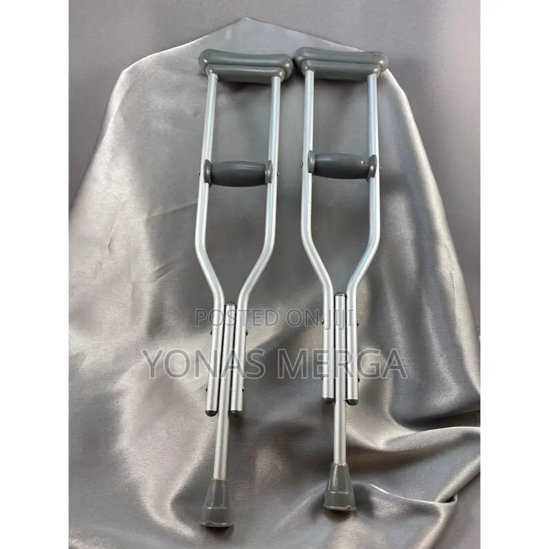 Crutches博ةkranch兵٠crutches for Walking Are Made of Aluminum