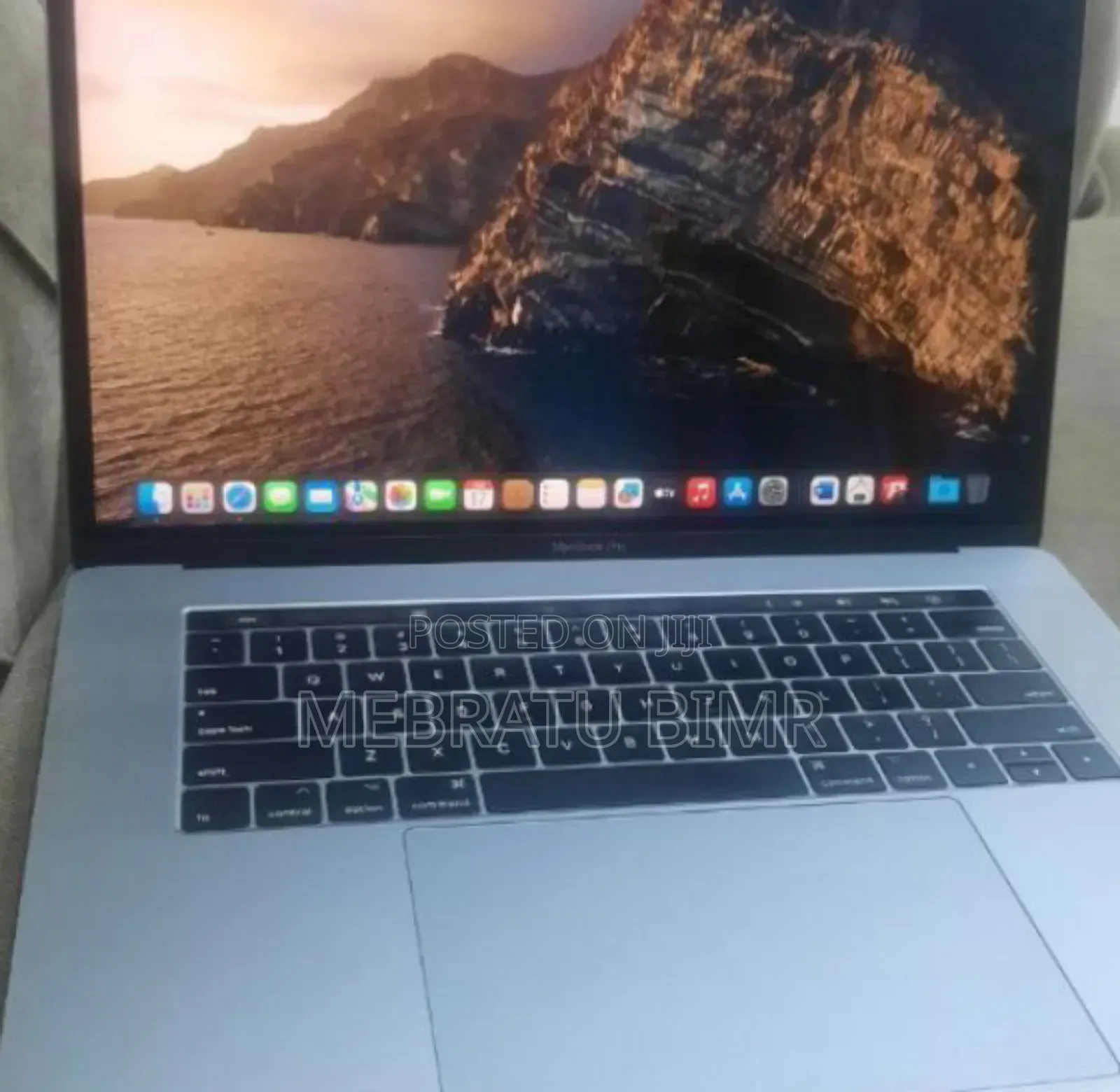 New Laptop Apple MacBook Pro 2017 16GB Intel Core I7 SSD 512GB