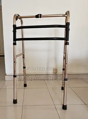 Photo - Walker Assistive Devices悖وelderly as Aid to Balance/Walker