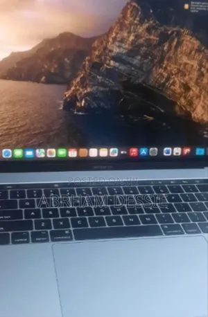 Photo - New Laptop Apple MacBook Pro 2017 16GB Intel Core I7 SSD 512GB