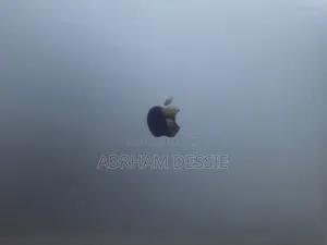 New Laptop Apple MacBook Pro 2017 16GB Intel Core I7 SSD 512GB