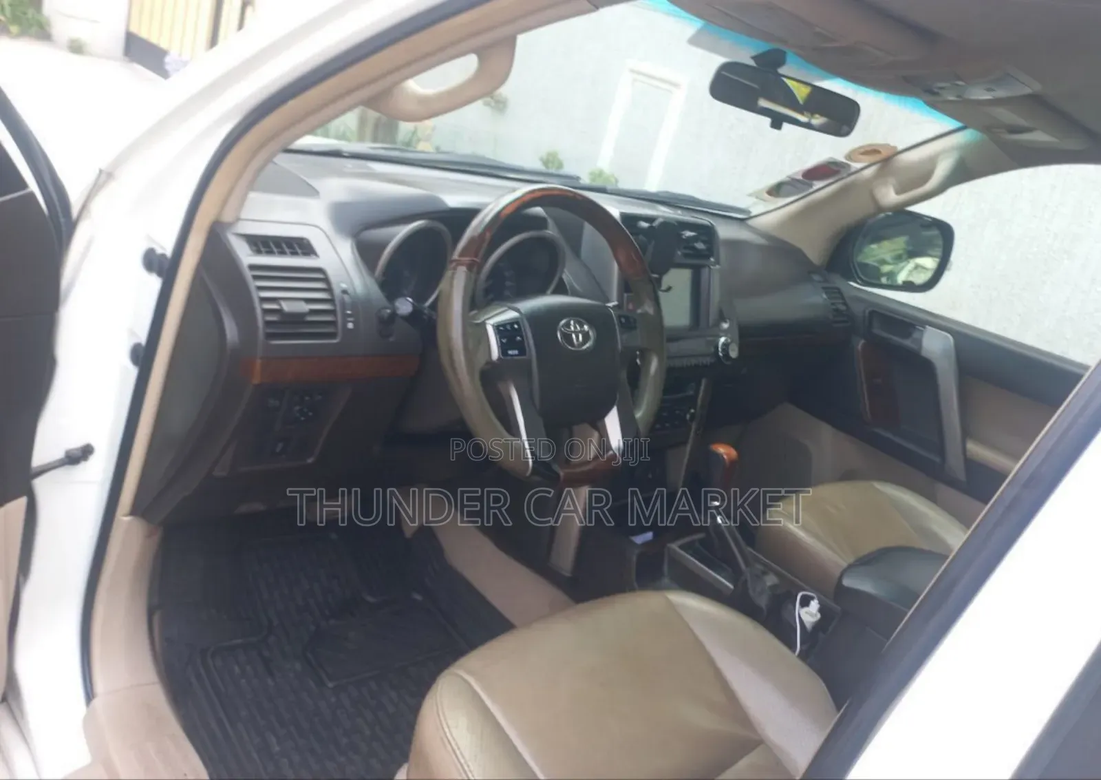 Toyota Land Cruiser Prado 2011 White