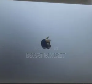 Photo - New Laptop Apple MacBook Pro 2017 16GB Intel Core I7 SSD 512GB